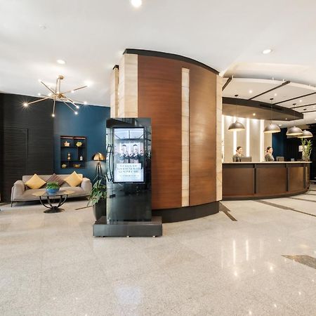 Greenhills Elan Hotel Modern Quezon City Buitenkant foto