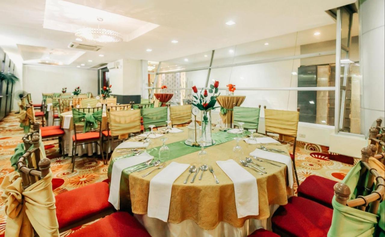 Greenhills Elan Hotel Modern Quezon City Buitenkant foto