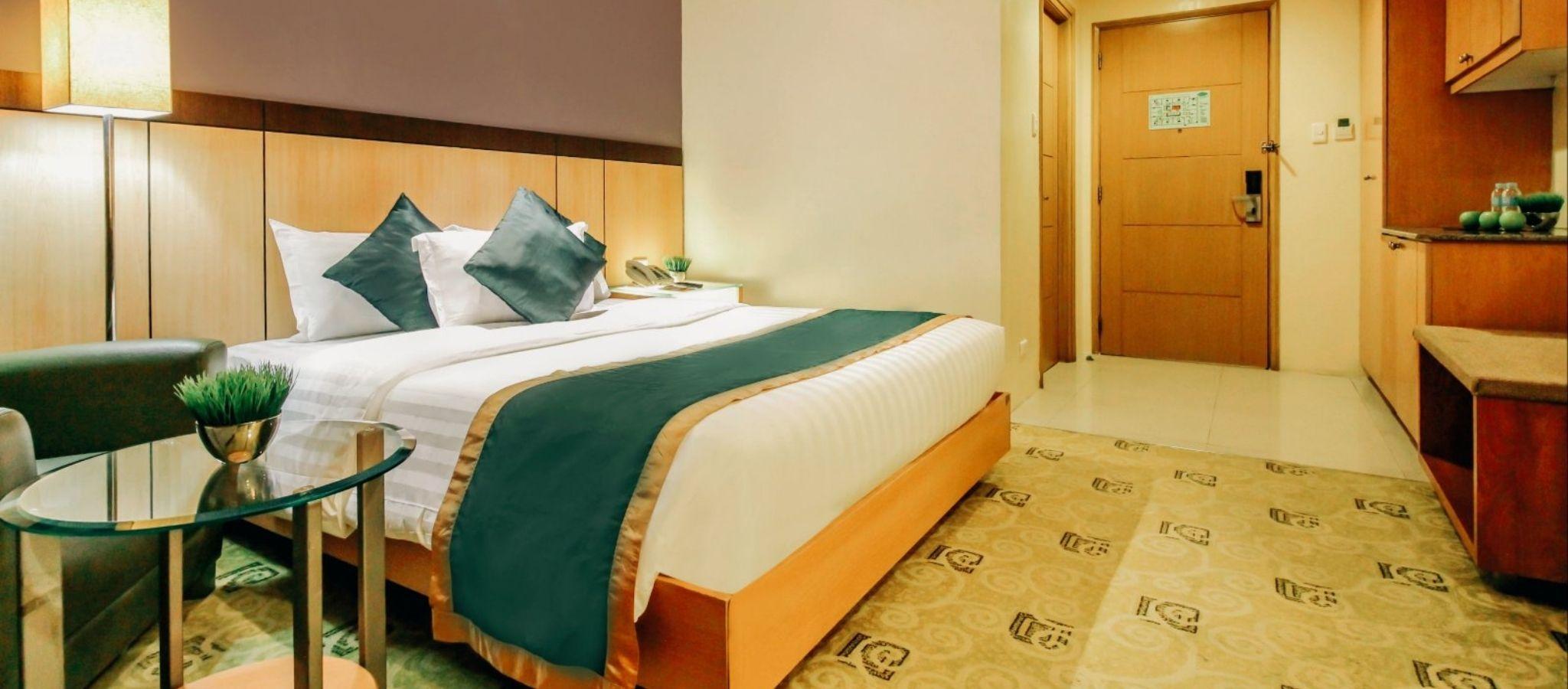 Greenhills Elan Hotel Modern Quezon City Buitenkant foto