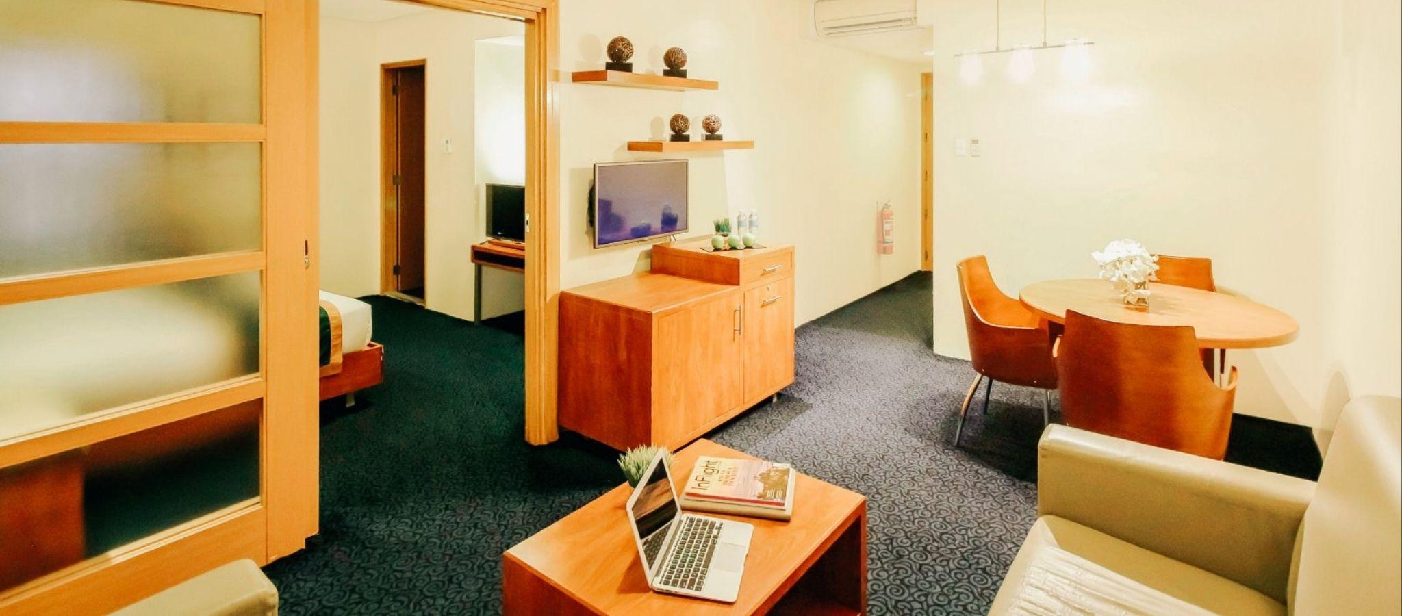 Greenhills Elan Hotel Modern Quezon City Buitenkant foto