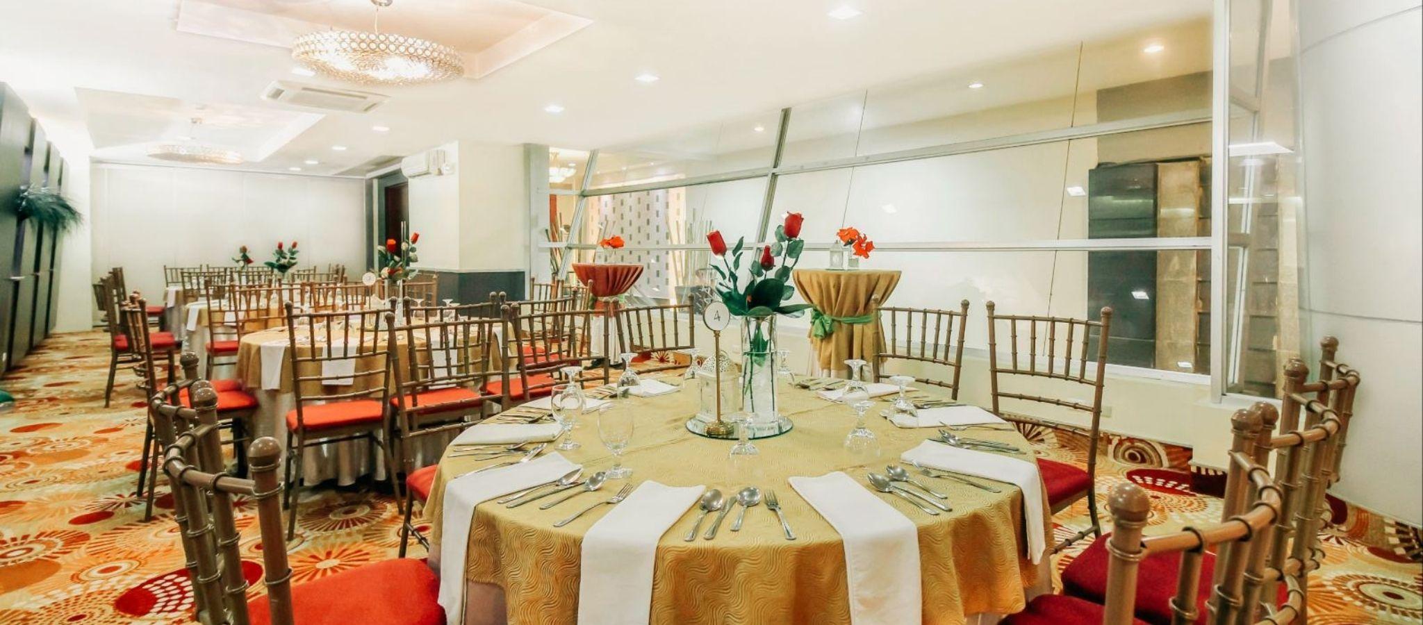 Greenhills Elan Hotel Modern Quezon City Buitenkant foto