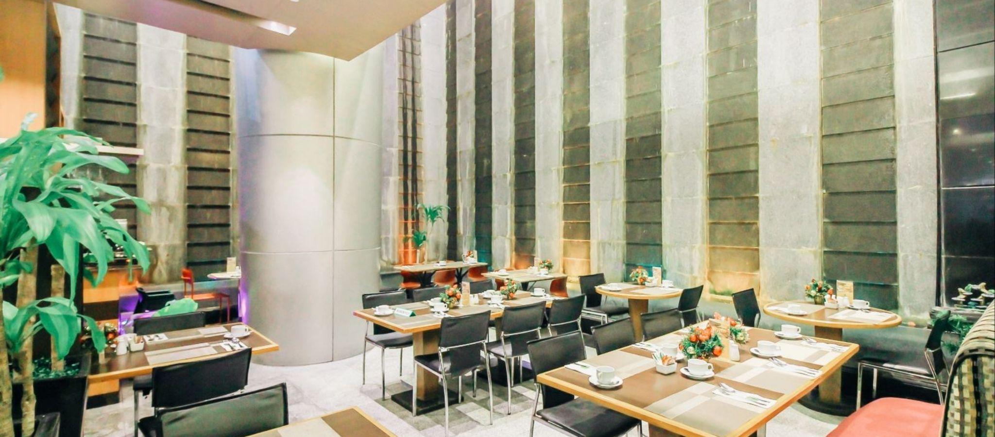 Greenhills Elan Hotel Modern Quezon City Buitenkant foto