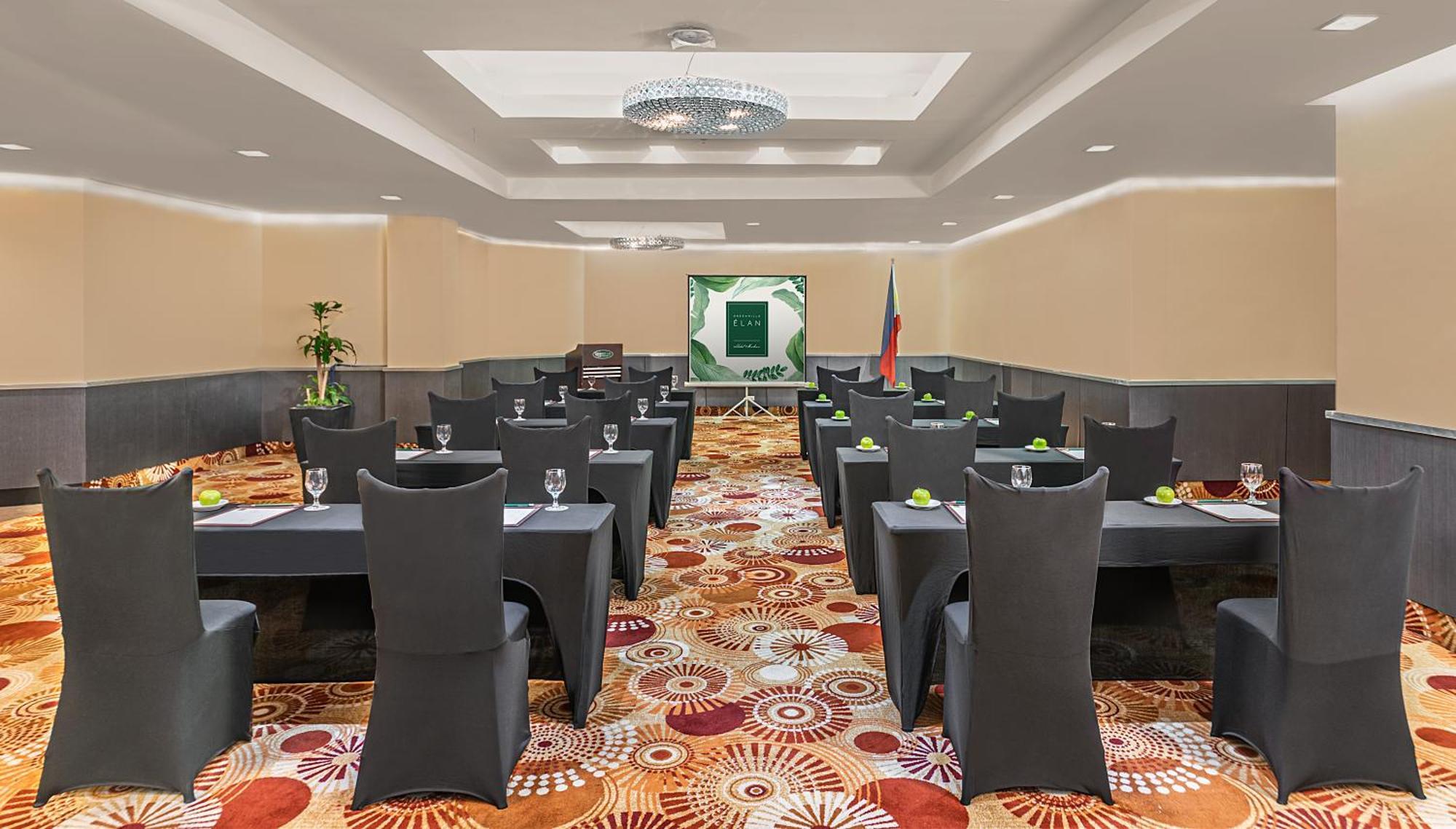 Greenhills Elan Hotel Modern Quezon City Buitenkant foto