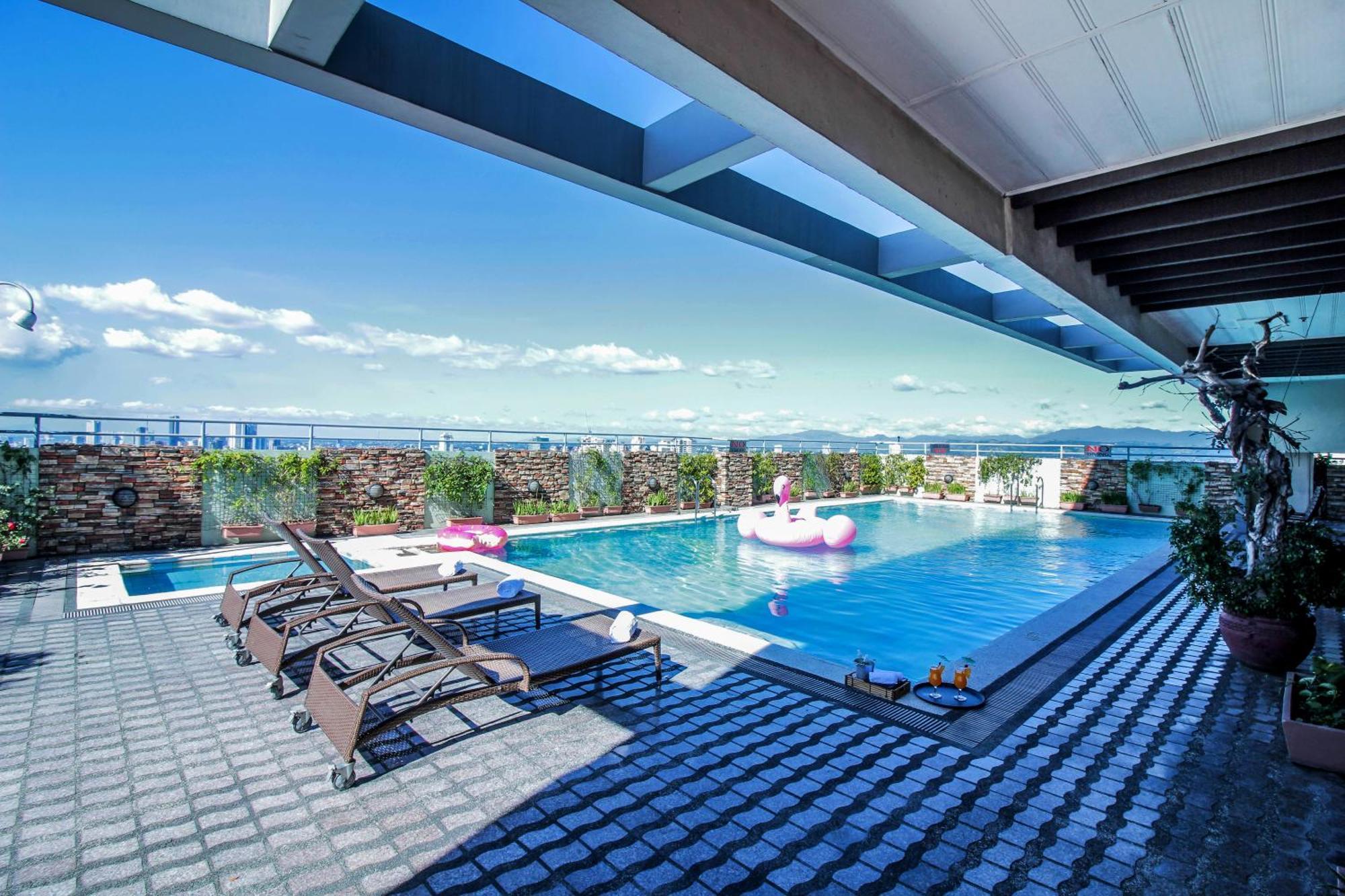 Greenhills Elan Hotel Modern Quezon City Buitenkant foto