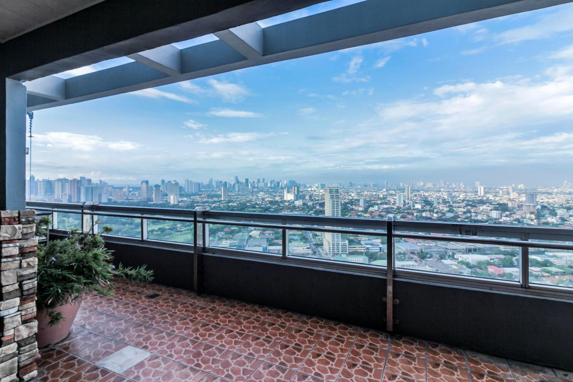 Greenhills Elan Hotel Modern Quezon City Buitenkant foto