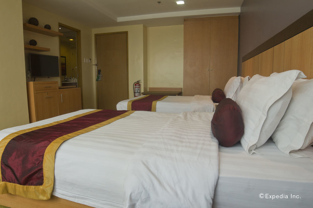 Greenhills Elan Hotel Modern Quezon City Buitenkant foto