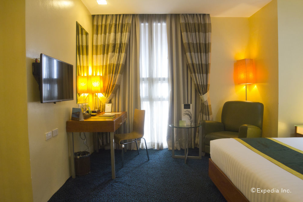 Greenhills Elan Hotel Modern Quezon City Buitenkant foto