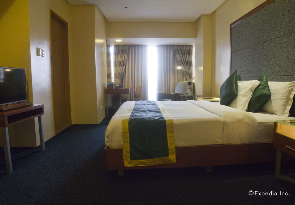 Greenhills Elan Hotel Modern Quezon City Buitenkant foto