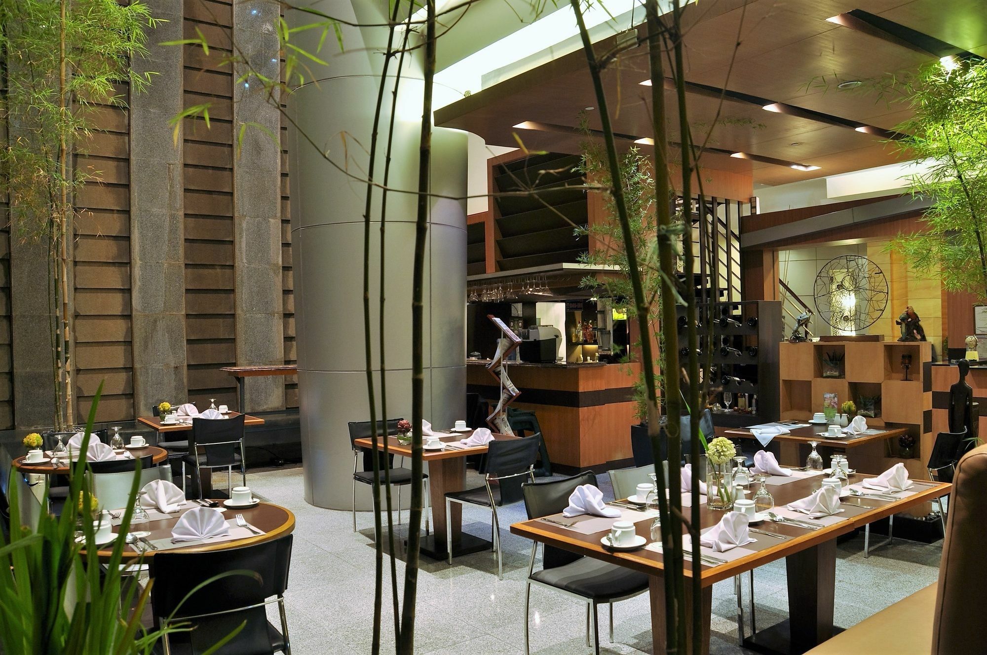 Greenhills Elan Hotel Modern Quezon City Buitenkant foto